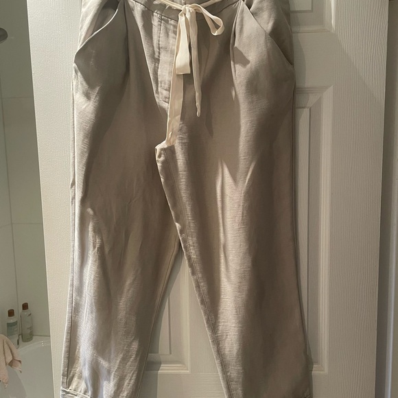 Wilfred linen blend pants. Worn once. Wide leg, ankle length. Great for summer! - Picture 3 of 3